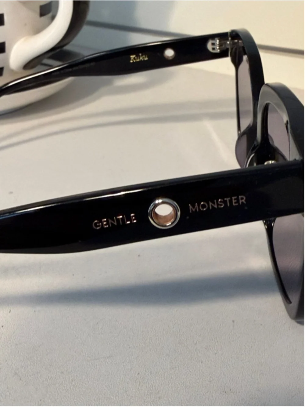 Like new Gentle Monster KuKu Jennie Black Sunglasses